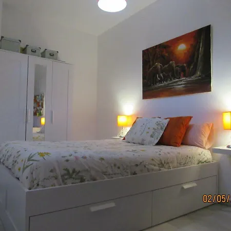 Alameda Apartment *
